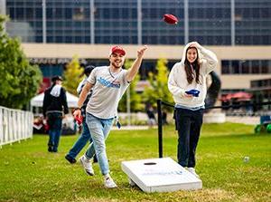 MSU Denver students playing cornhole on Auraria Campus